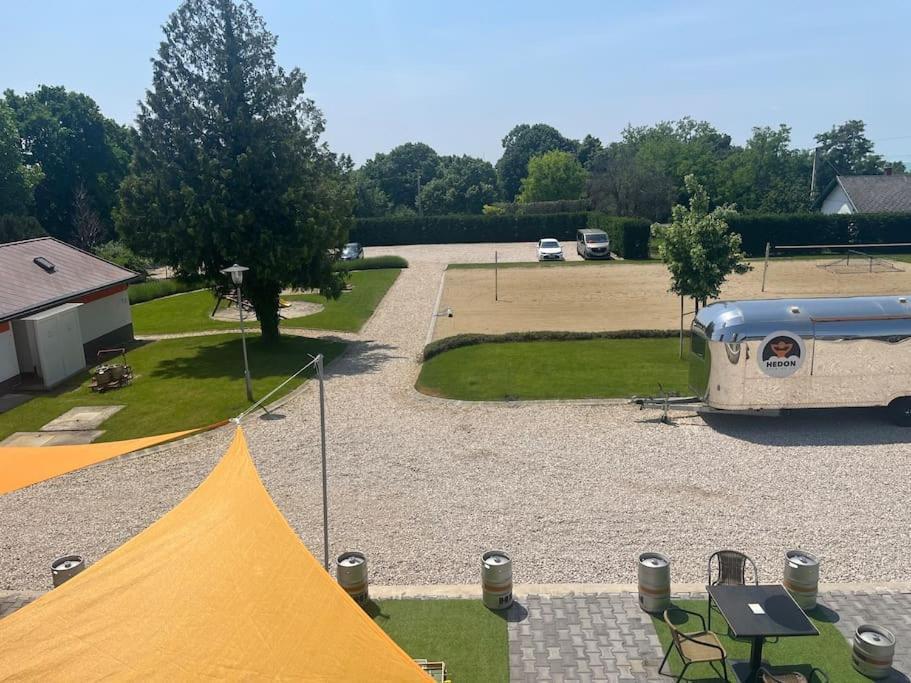 Hedon Brewery Apartments - 200 Meter To The Beach Balatonvilágos エクステリア 写真