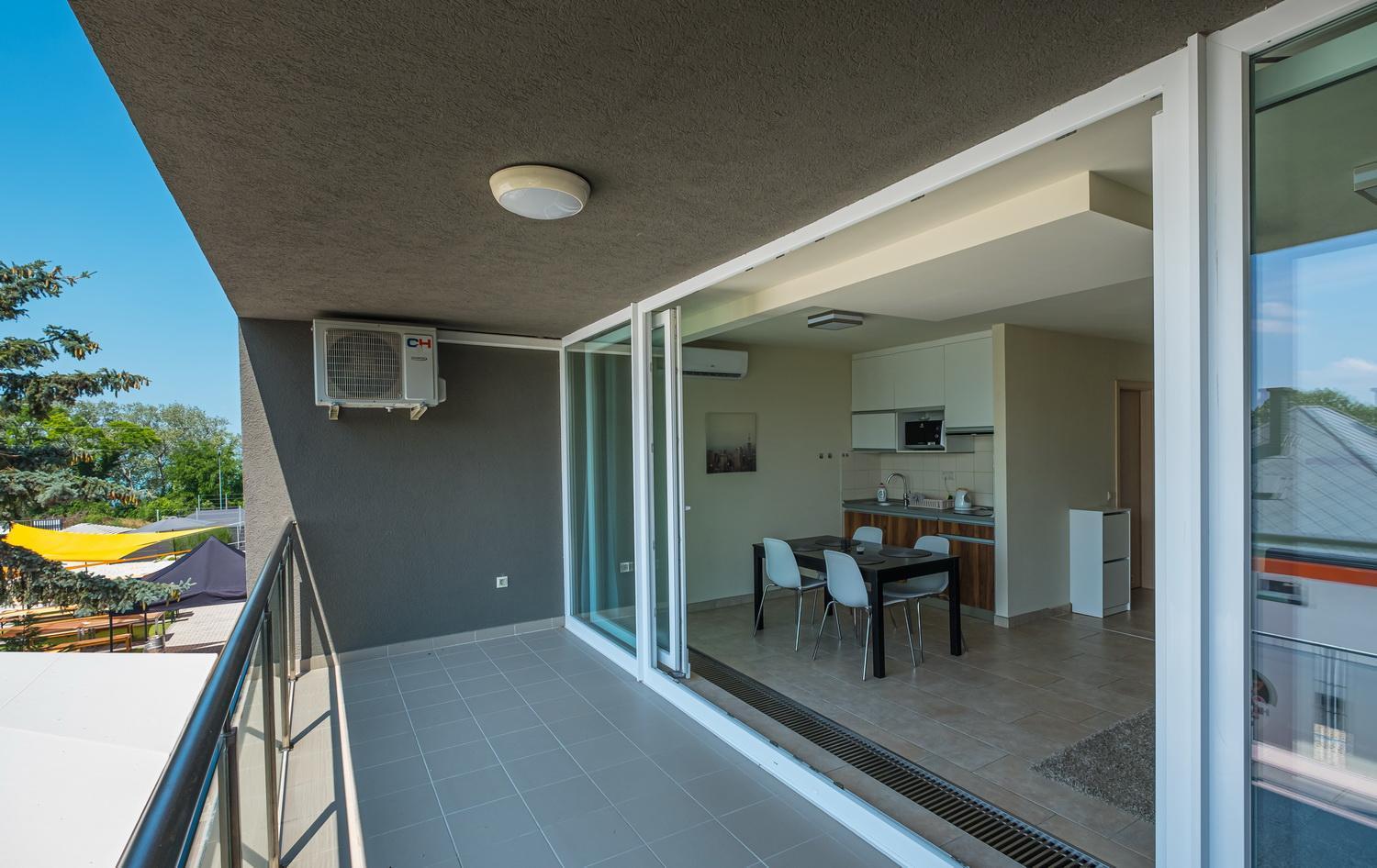 Hedon Brewery Apartments - 200 Meter To The Beach Balatonvilágos エクステリア 写真